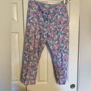 Vineyard Vines cropped pineapple pants — size 10